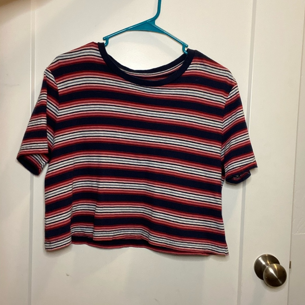 cropped striped shirt